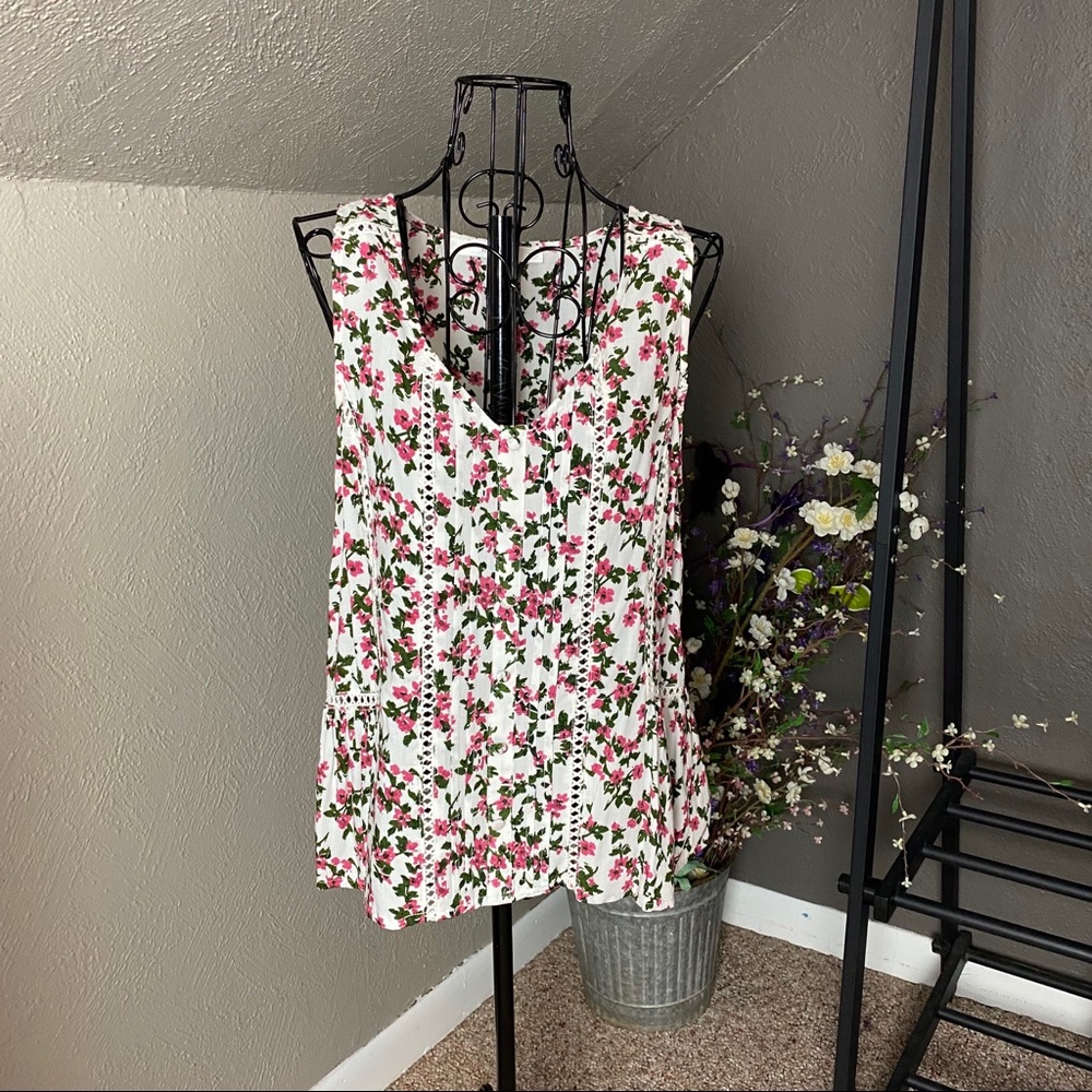 Stitch Fix Tank - Picture 2 of 6